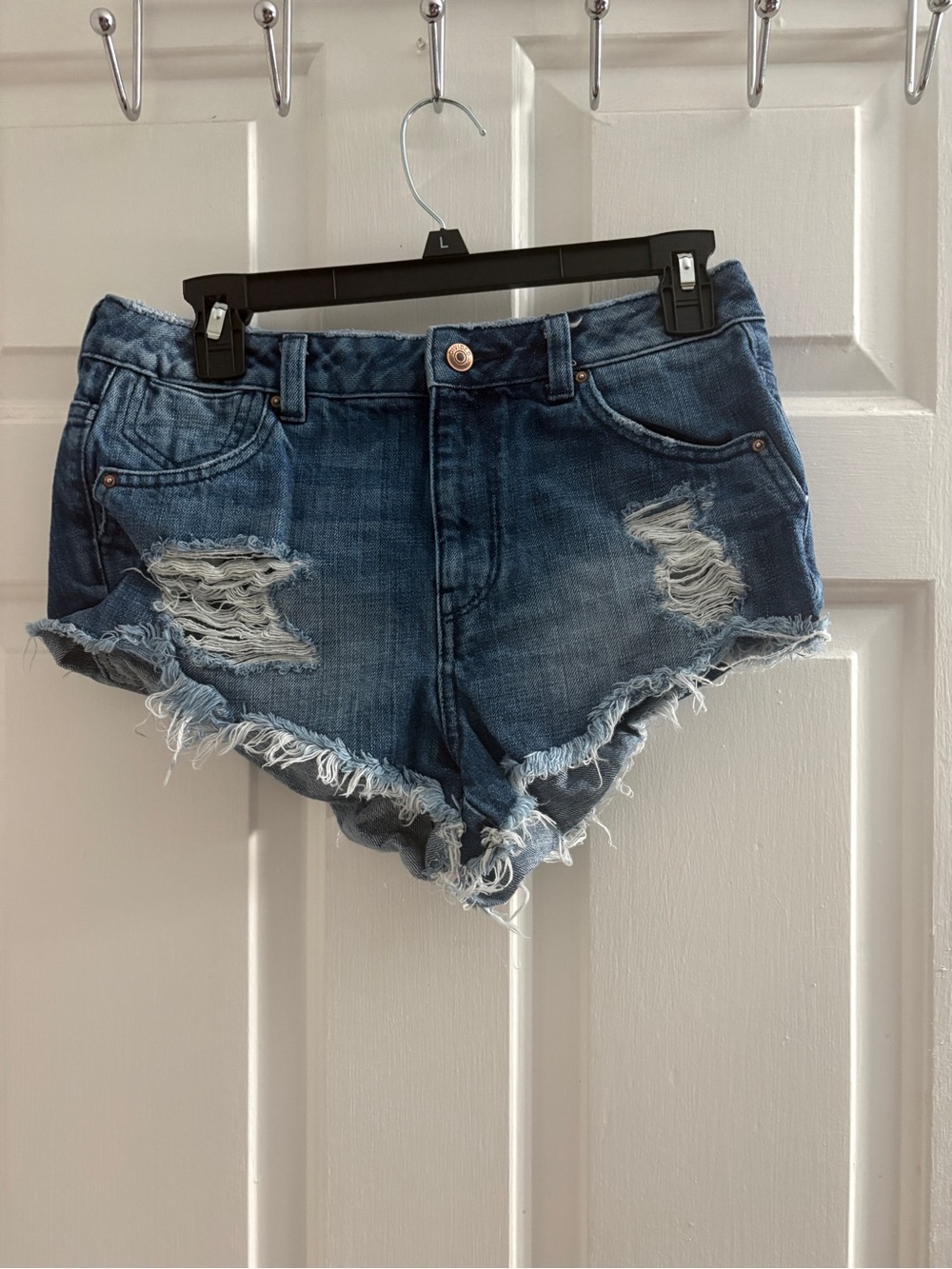 Divided Distressed Frayed Hem Denim Shorts - Blue